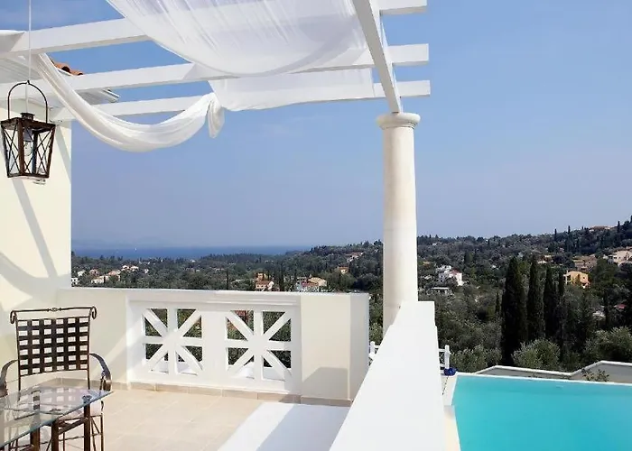 아파트 Castello Di Vista With Swimming Pool , Dassia ,corfu *