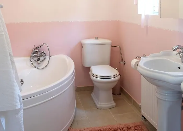 Castello Di Vista Boutique With Pool & Sea View, Corfu *